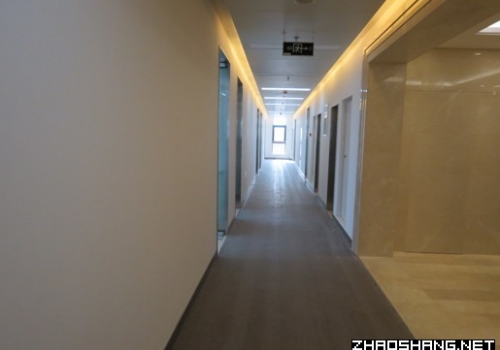 紧邻地铁,精装修,低密花园 商务办公楼